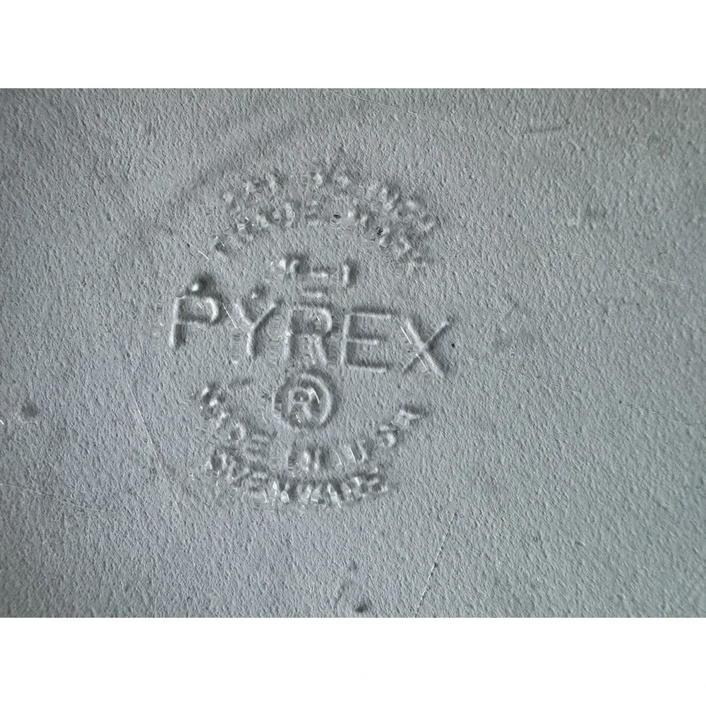 Pyrex brand corning